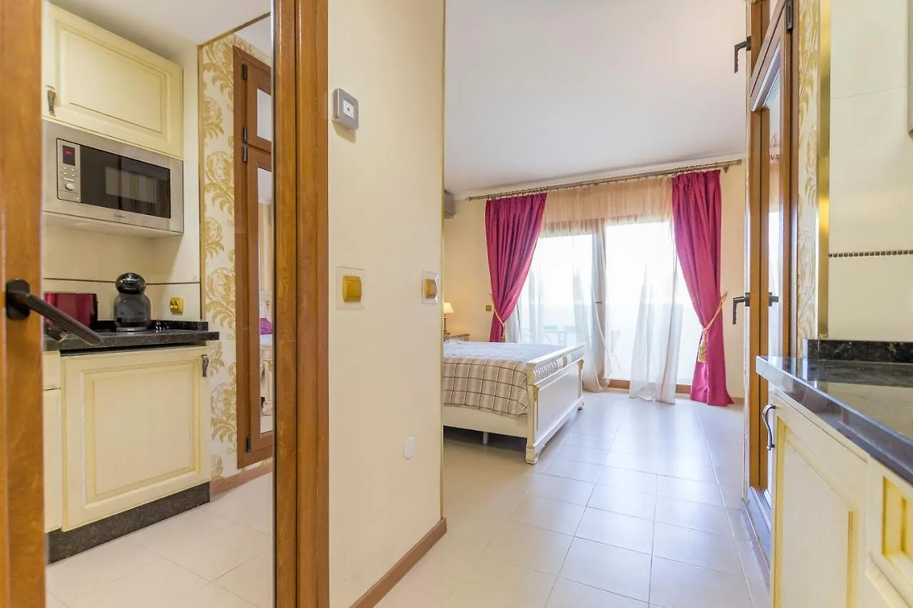 Benalbeach Premium Small Studio- 24H Access Benalmádena 0*,  İspanya